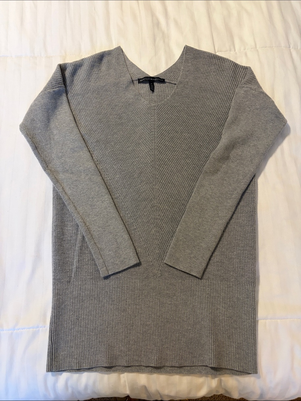 White House Black Market Women’s Light Gray V-Neck Ribbed Knit Sweater